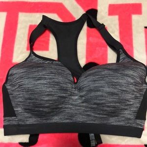 Victoria secret sports bra 36d